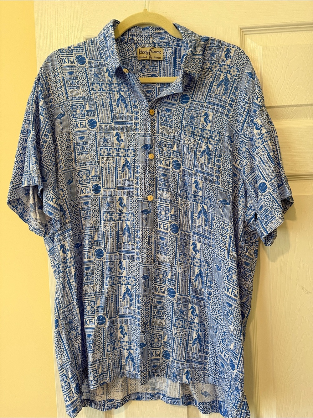 Kenny Flowers Blue & White Geometric Print Button-Down Shirt Men’s XL